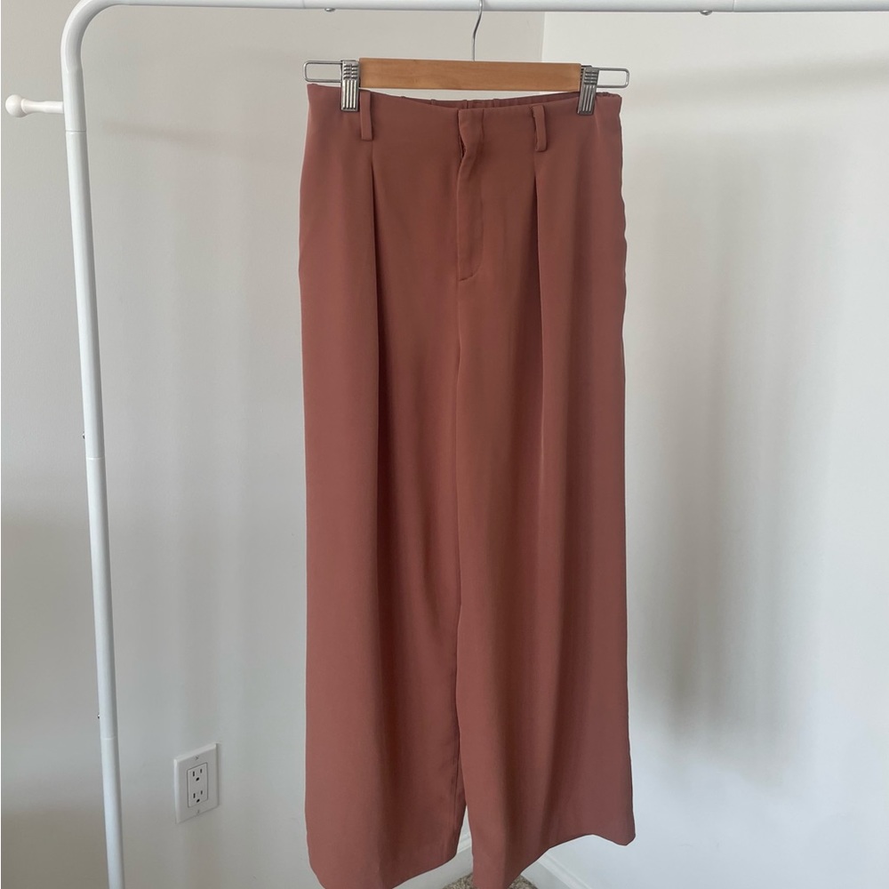 uniqlo pleated trouser pant in terracotta